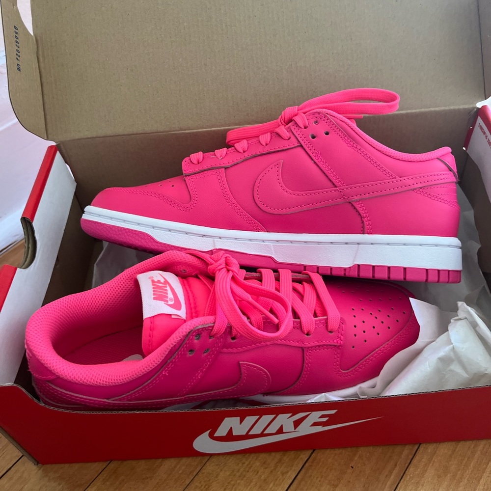 Pink Nike dunks